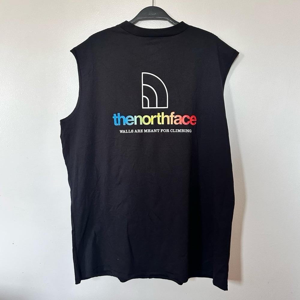 NWT The North Face Black White Climbing Sleeveless Short Sleeve Shirt Large